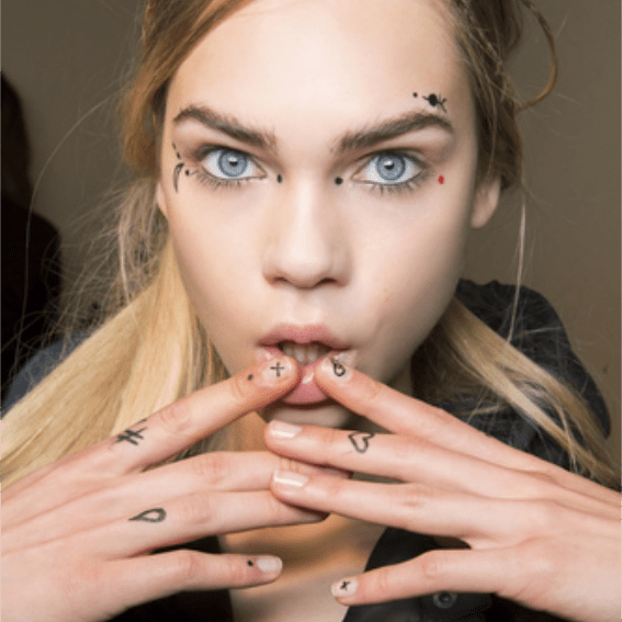 Tatuaj de probă: acum îți poți testa tatuajul înainte de a-l face permanent - 🅹🅰🅶🆄🅰 🆃🅰🆃🆄