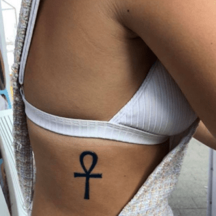 Ankh tatuaj jagua real - 🅹🅰🅶🆄🅰 🆃🅰🆃🆄